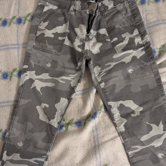 VIP JEANS - Picture 3 of 6